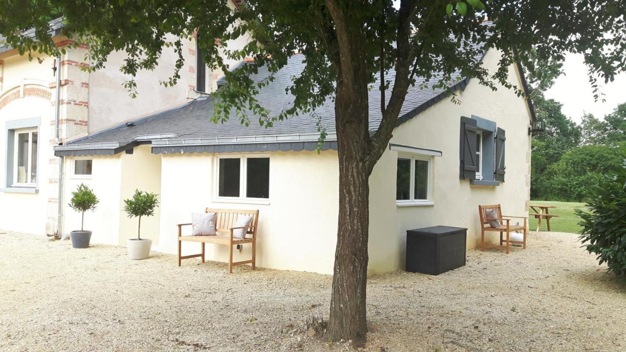 Chateau La Mothaye - Self Catering Apartments With Pool In The Loire Valley Les Bois-d'Anjou Ruang foto
